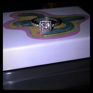 Pandora ring